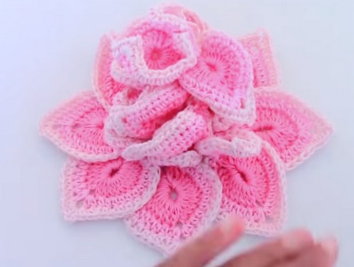3d crochet flower 2
