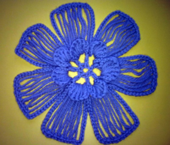 DIY-Crochet-Flower-with-Crochet-Fork-and-Hook15