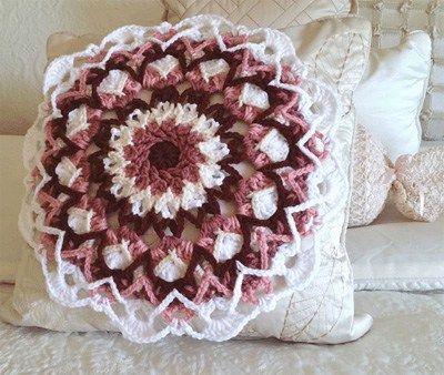 Mandala Pillow Free Crochet 2