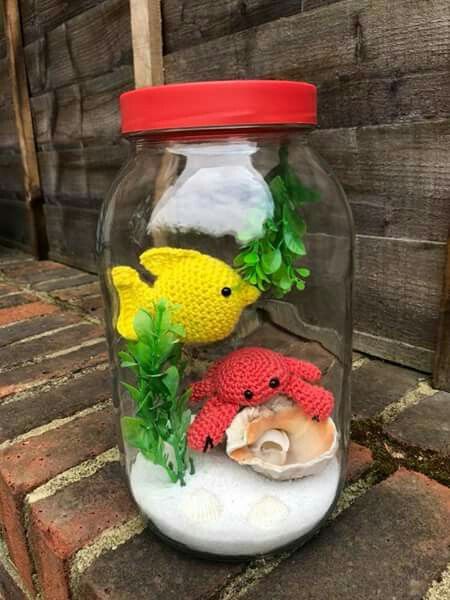 aquarium ideas made with crochet fish 10
