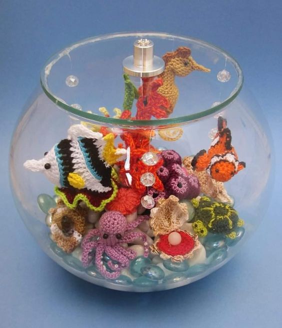 aquarium ideas made with crochet fish 4