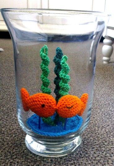 aquarium ideas made with crochet fish 6