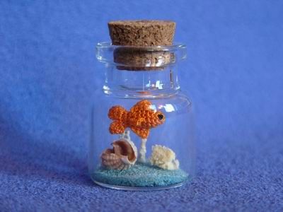 aquarium ideas made with crochet fish 8