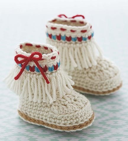 baby moccasin crochet with fringes 4