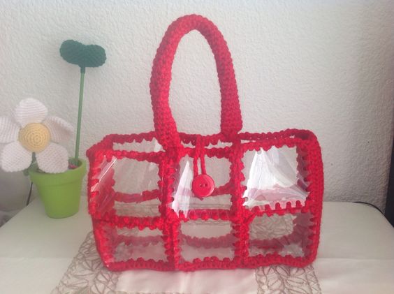 bags made with plastic bottle and crochet 6