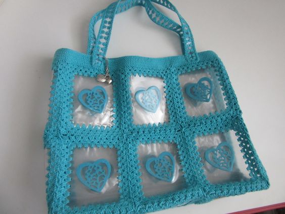 bags made with plastic bottle and crochet 7