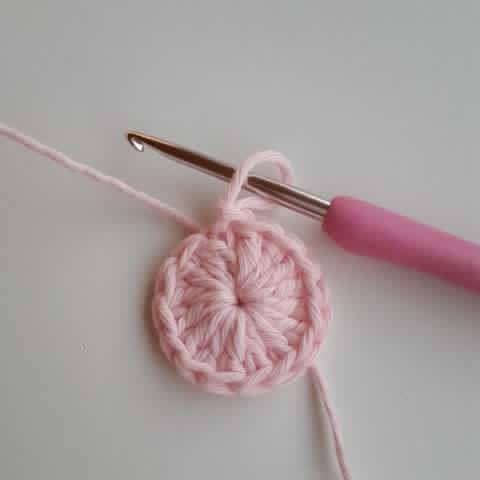 beautiful crochet flower step by step 1