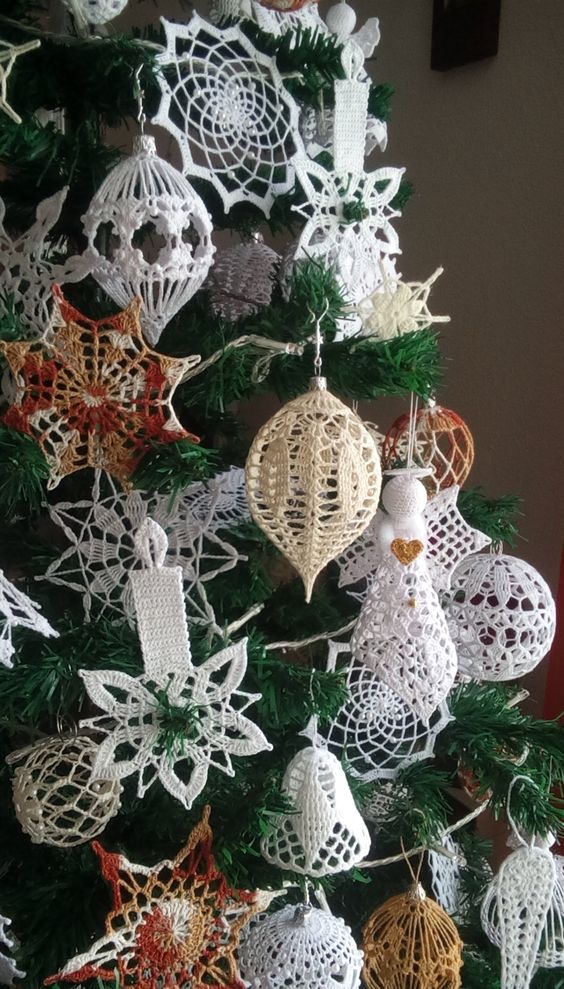 christmas candle made with lace 6
