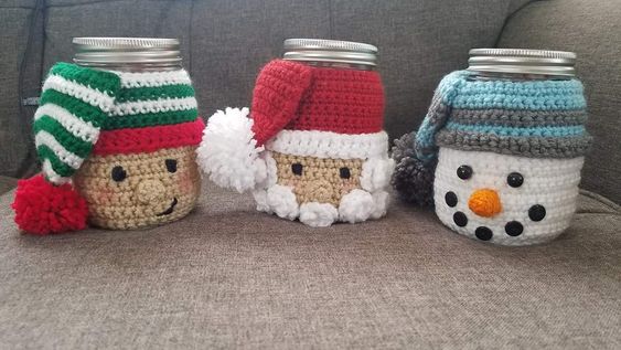 christmas crochet mason jar cover ideas 14