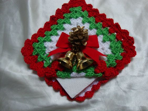 christmas crochet napkin holders ideas 7