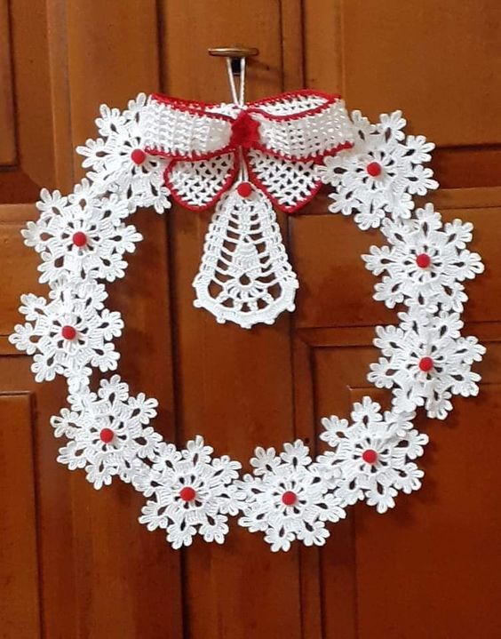 christmas wreaths made with lace 5