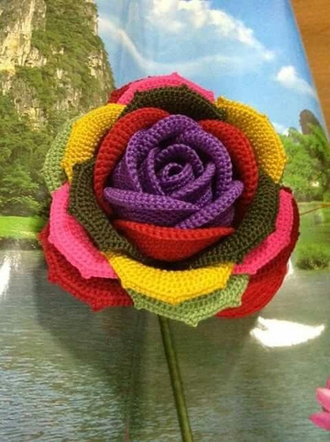 colors in crochet roses 2