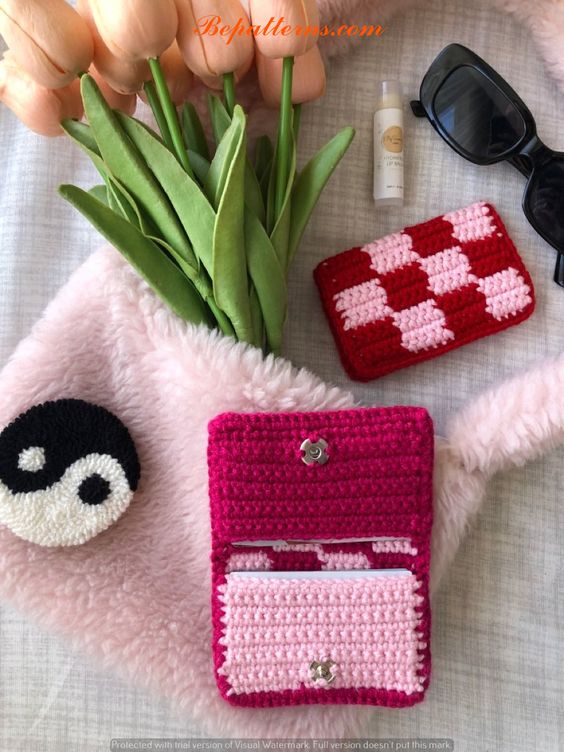 craft your own crochet card holder 4