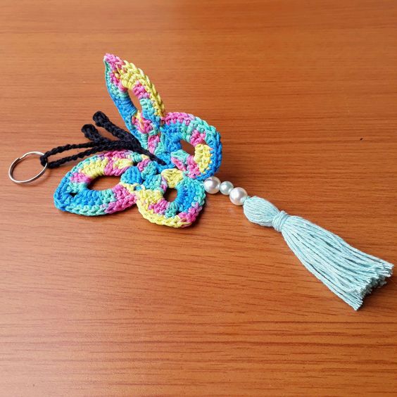 crafting a stunning crochet butterfly keychain 3