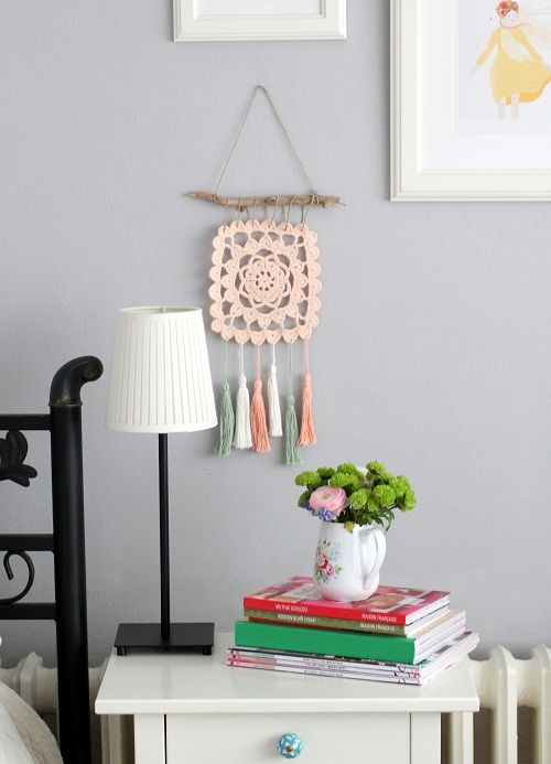 creative ideas for decorating the wall with crochet 10