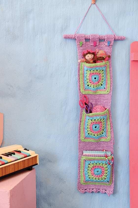 creative ideas for decorating the wall with crochet