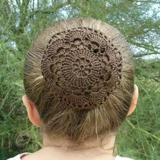 crochet a hair bun cover 5