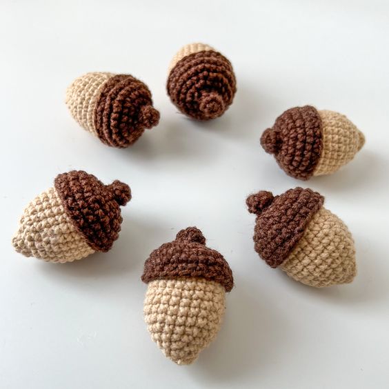 crochet acorn ornaments 2 1