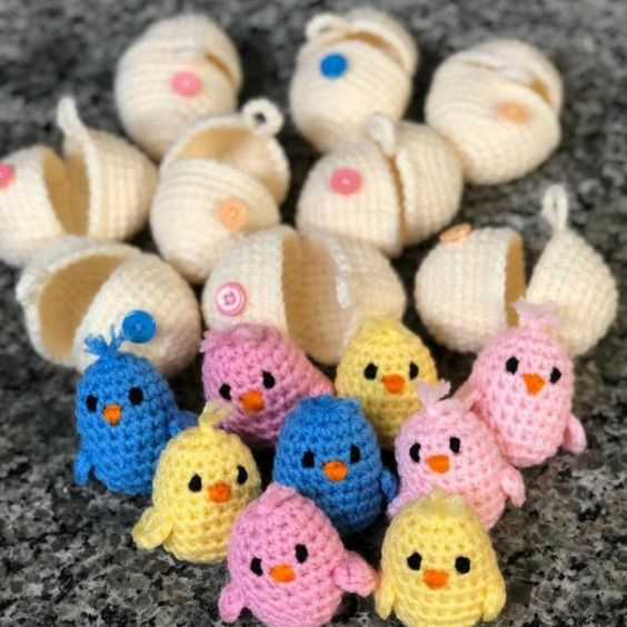 crochet baby chicks eggshell 1
