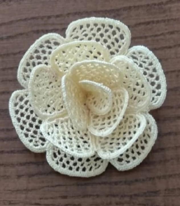 crochet beautiful open stitch flowers 8