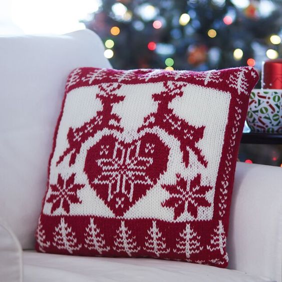 crochet christmas cushion ideas 11