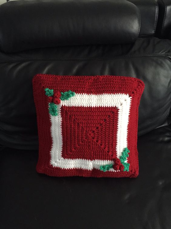 crochet christmas cushion ideas 6
