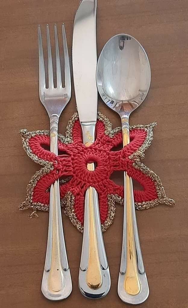 crochet christmas cutlery holders 2