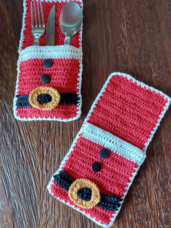 crochet christmas cutlery holders 9