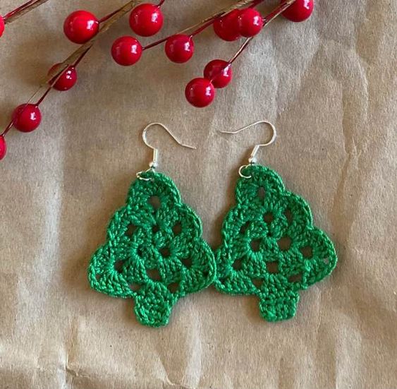 crochet christmas earring ideas 5