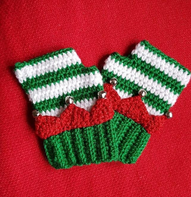 crochet christmas fingerless gloves ideas 4