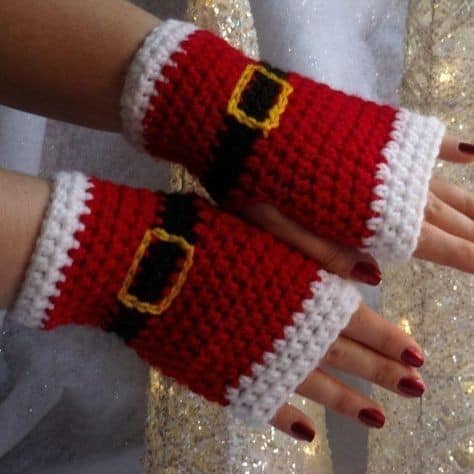 crochet christmas fingerless gloves ideas 5