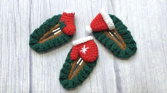 crochet christmas hair clips ideas
