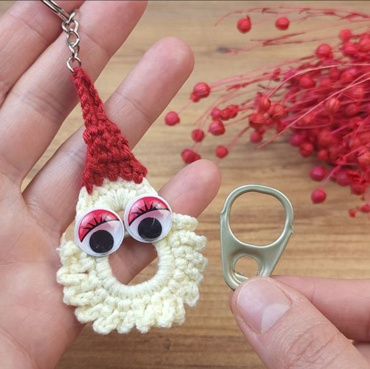 crochet christmas ornament on recycled can tab 5