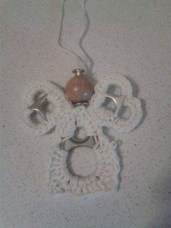 crochet christmas ornament on recycled can tab 9