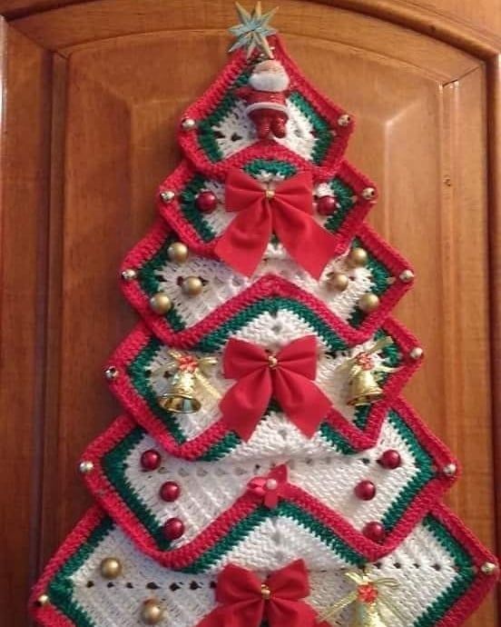 crochet christmas tree with granny squares 10