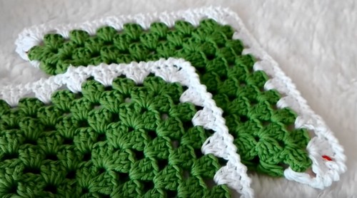 crochet christmas tree with granny squares 3