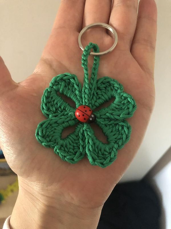 crochet clover keychains 6