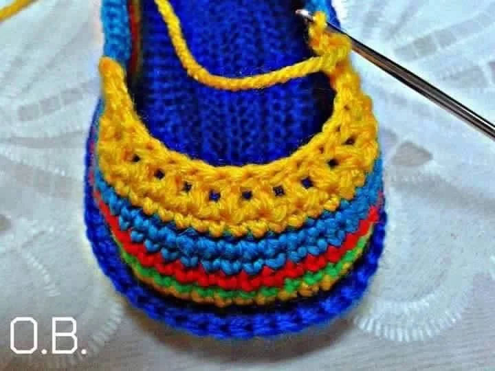 crochet colored shoes for babies 8