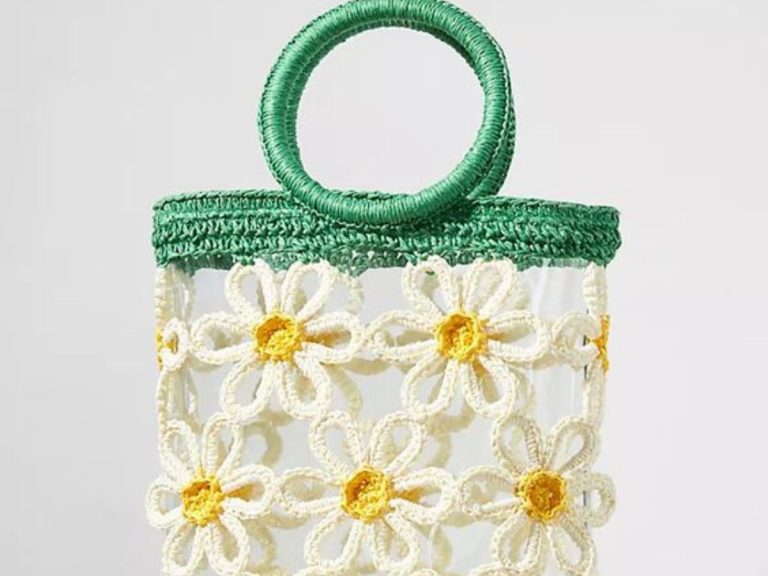 Wonderful Bags With Crochet Daisies - Get Inspired