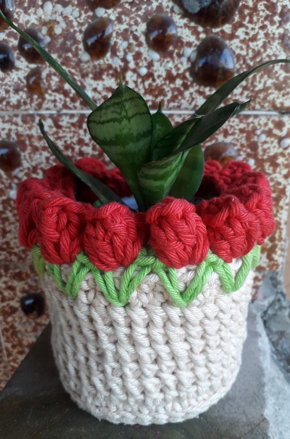 crochet flower basket tutorial 1