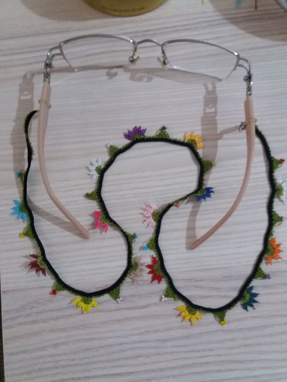 crochet glasses chain 10