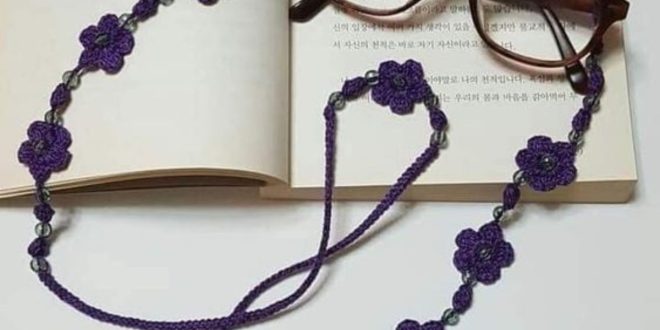 crochet glasses chain 11