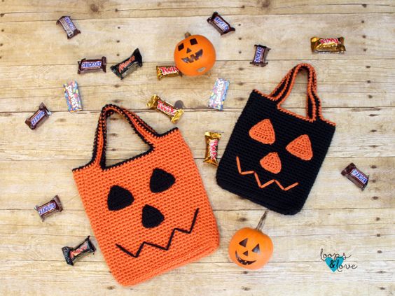 crochet halloween trick or treat bags 3