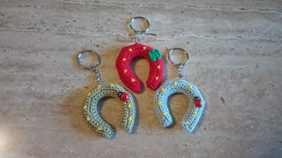 crochet lucky horseshoes 5