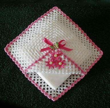 crochet napkin holders ideas 9