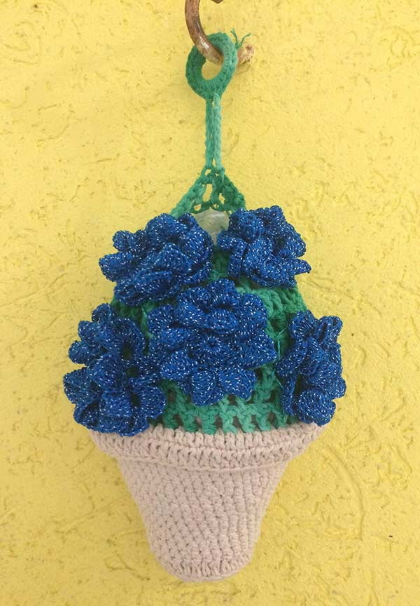 crochet plastic bag holder 4