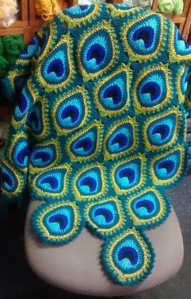 crochet quilt with peacock feather 8