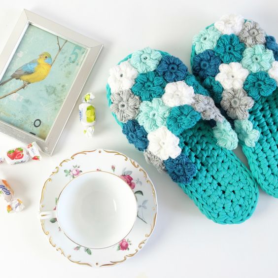 crochet slippers with flowers diagrams 4