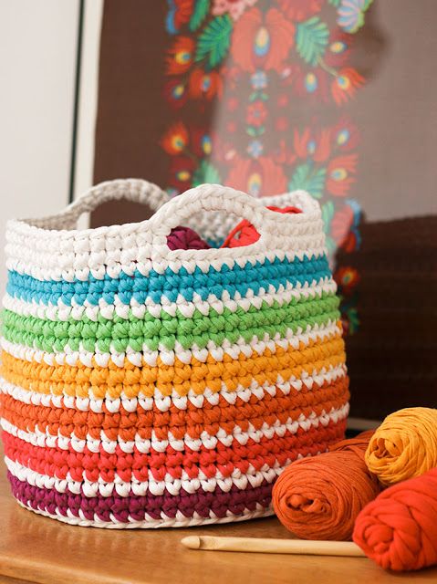 crochet storage baskets 14