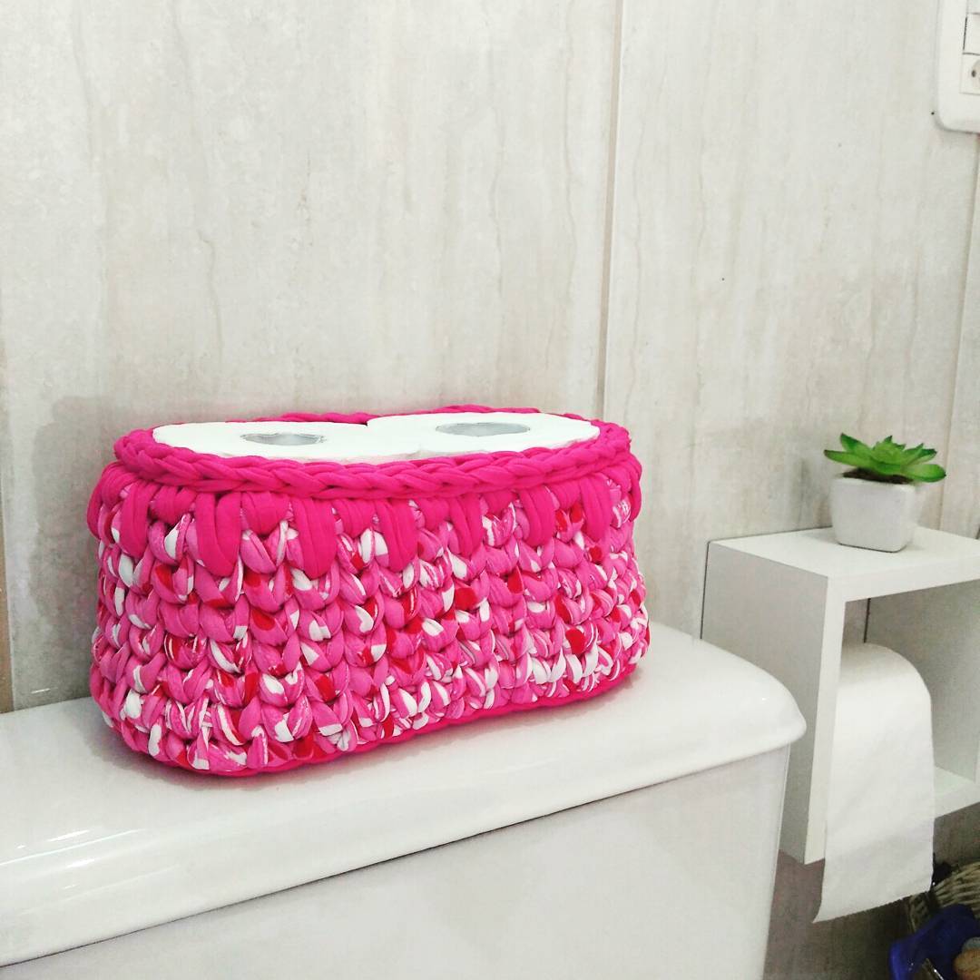 crochet toilet paper holder 4